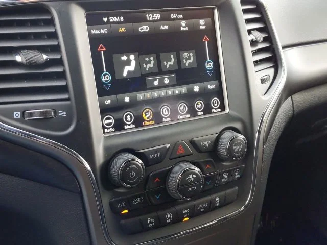 Used 2018 White Jeep Laredo E image 25