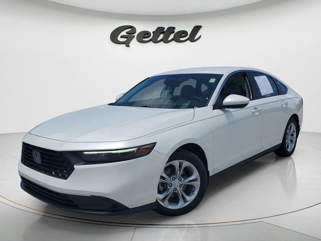 Used 2023  Honda LX image 1
