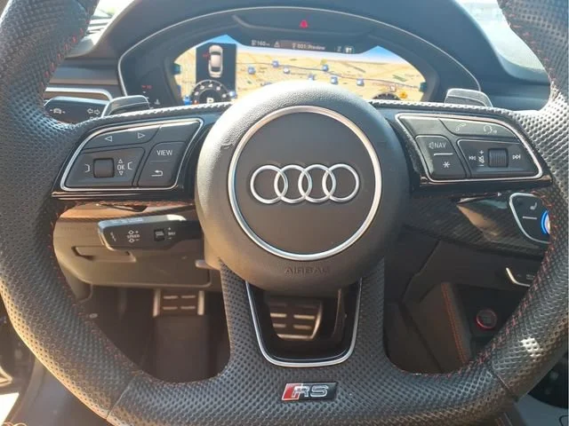 Used 2019  Audi Y image 12