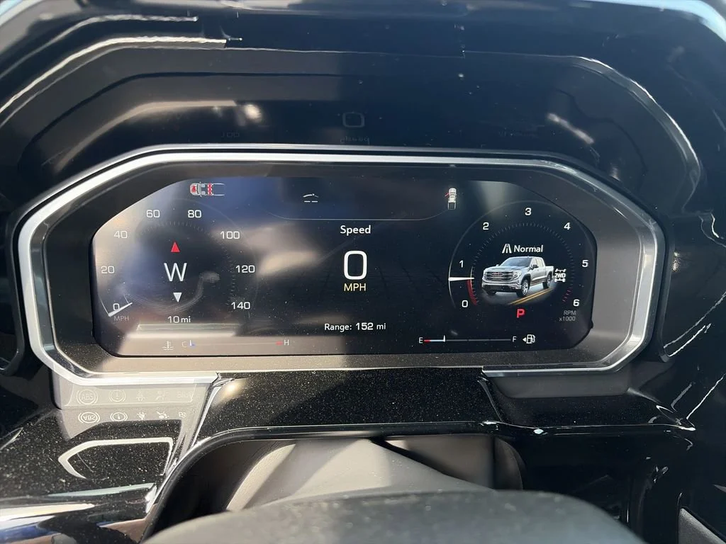 New 2026 Sterling Metallic GMC Elevation image 21