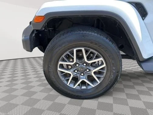 Used 2024 White Jeep Sahara image 14