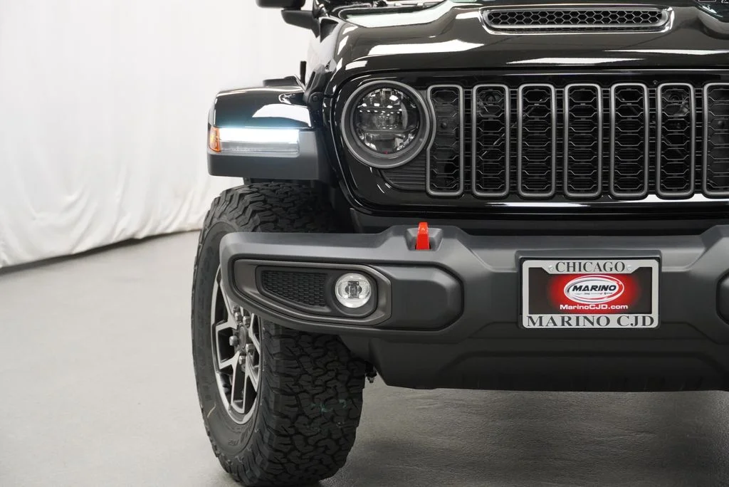 New 2026 Black Clear-Coat Exterior Paint Jeep Rubicon image 6