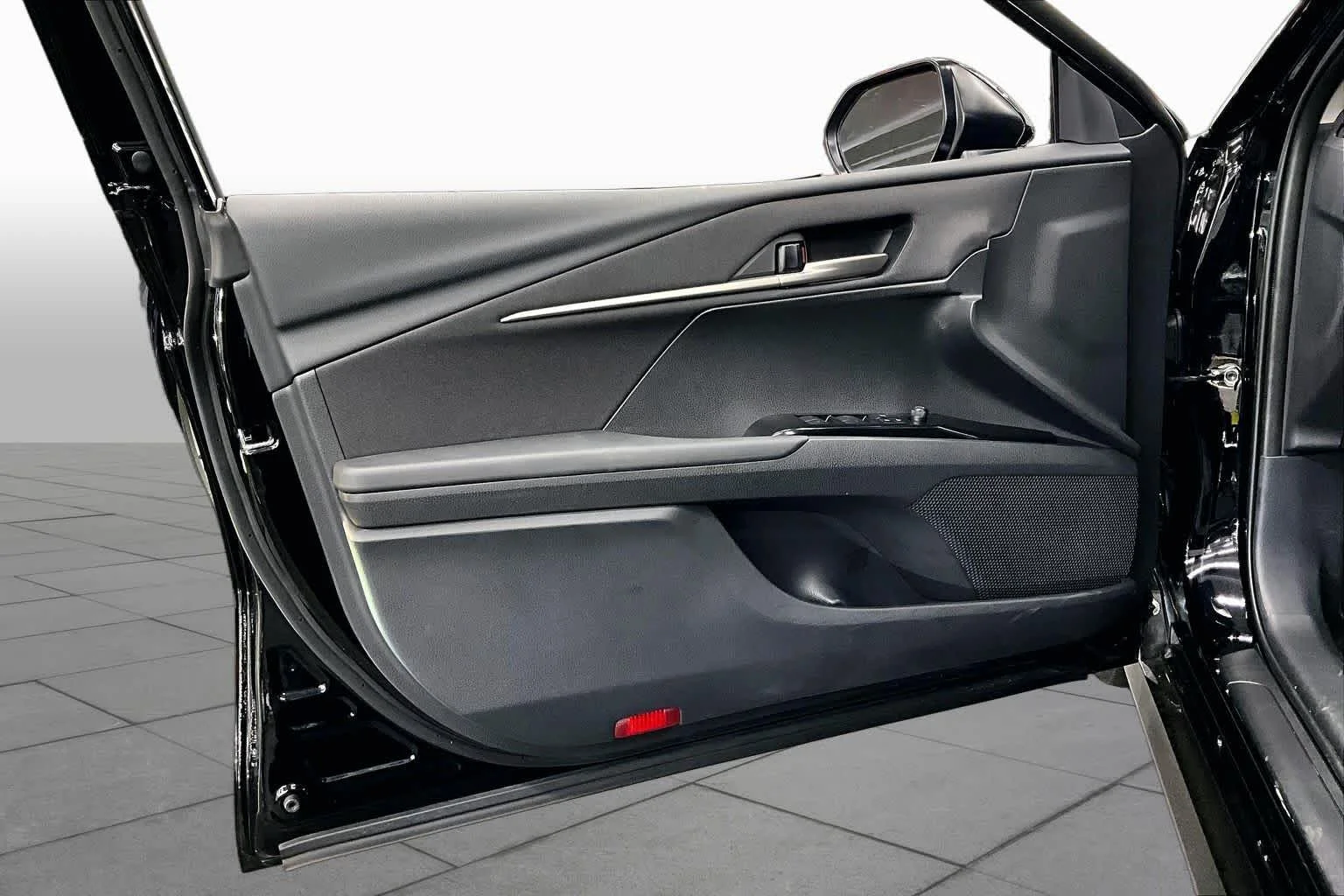 Used 2025 Midnight Black Metallic Toyota LE image 21