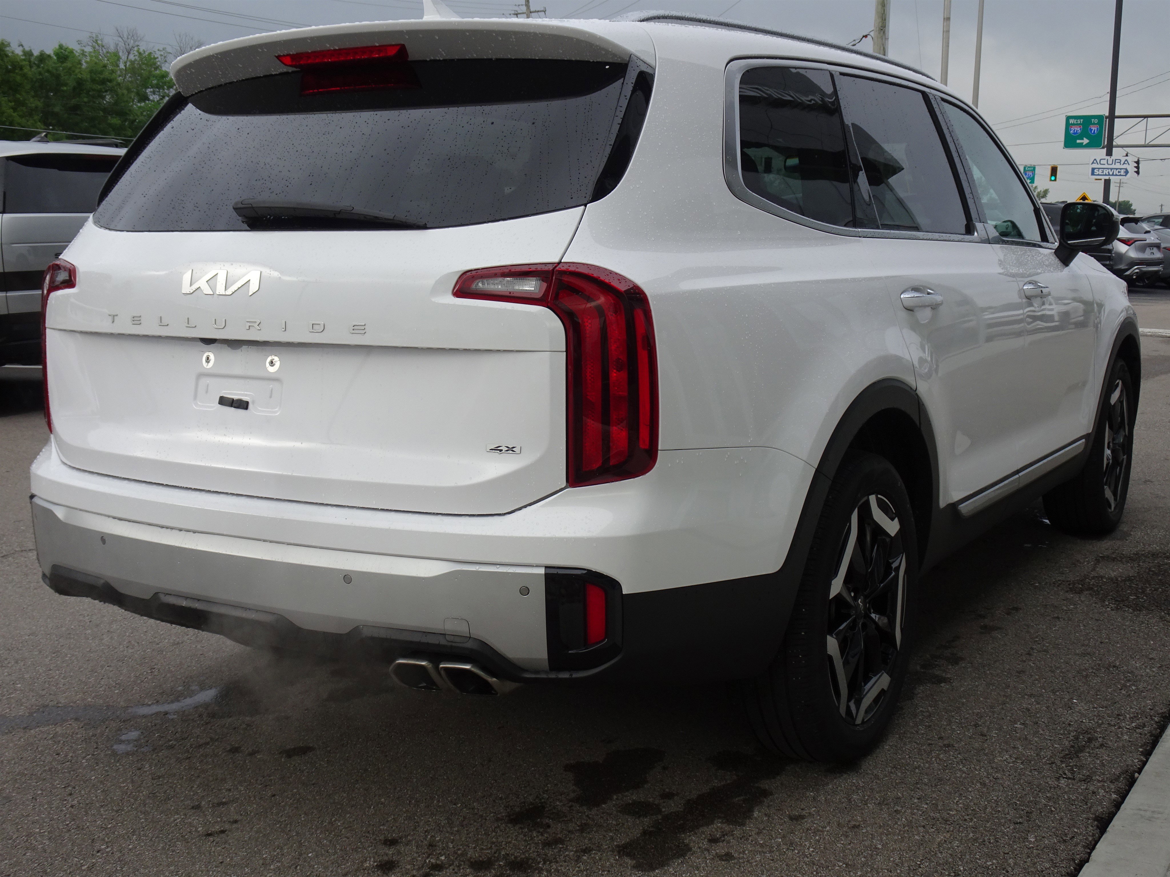Used 2024 Glacial White Pearl Kia S image 5