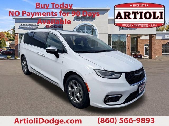 2023 Chrysler Pacifica Limited's photo