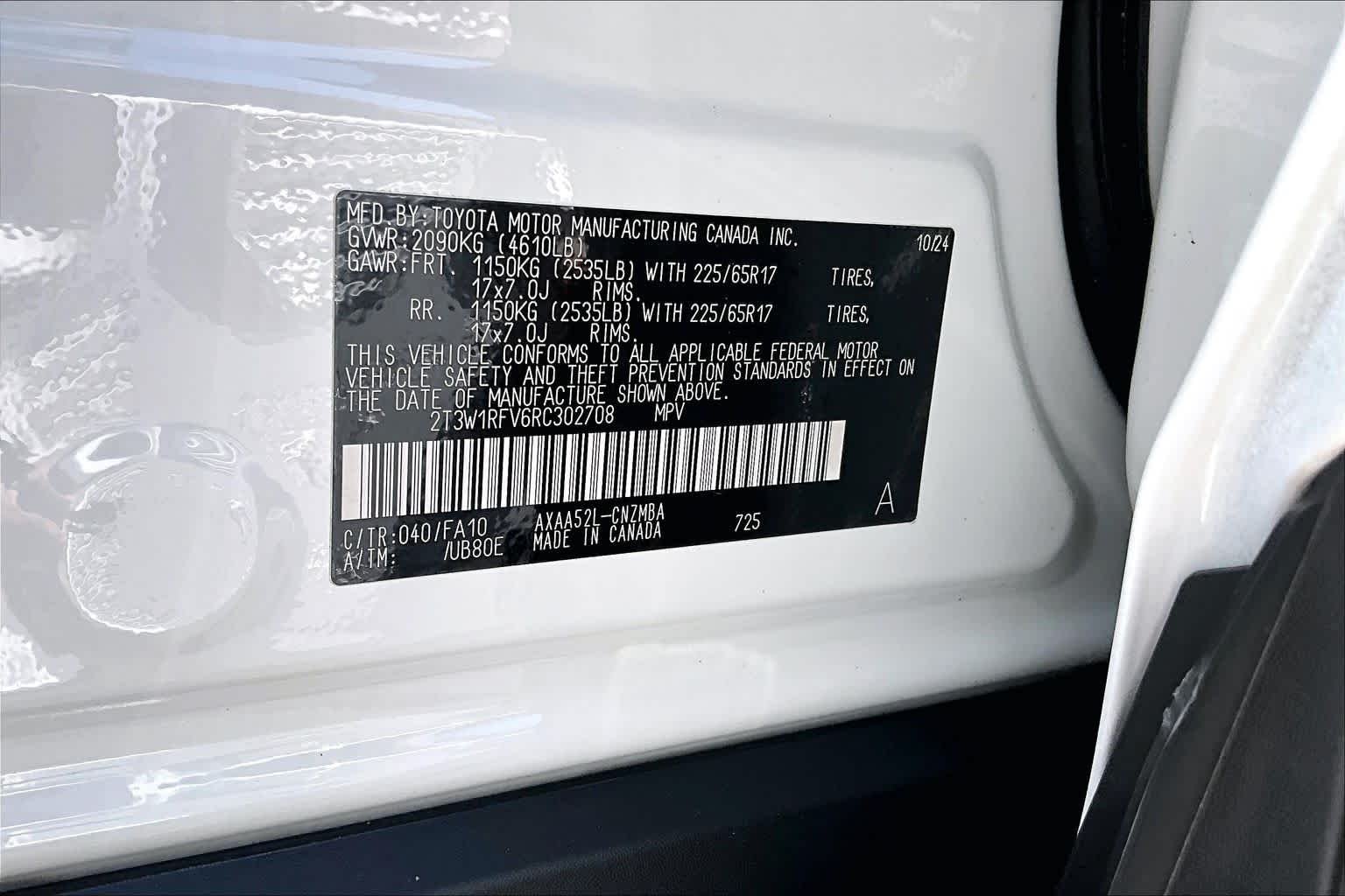 Used 2024 Ice Cap Toyota XLE image 34