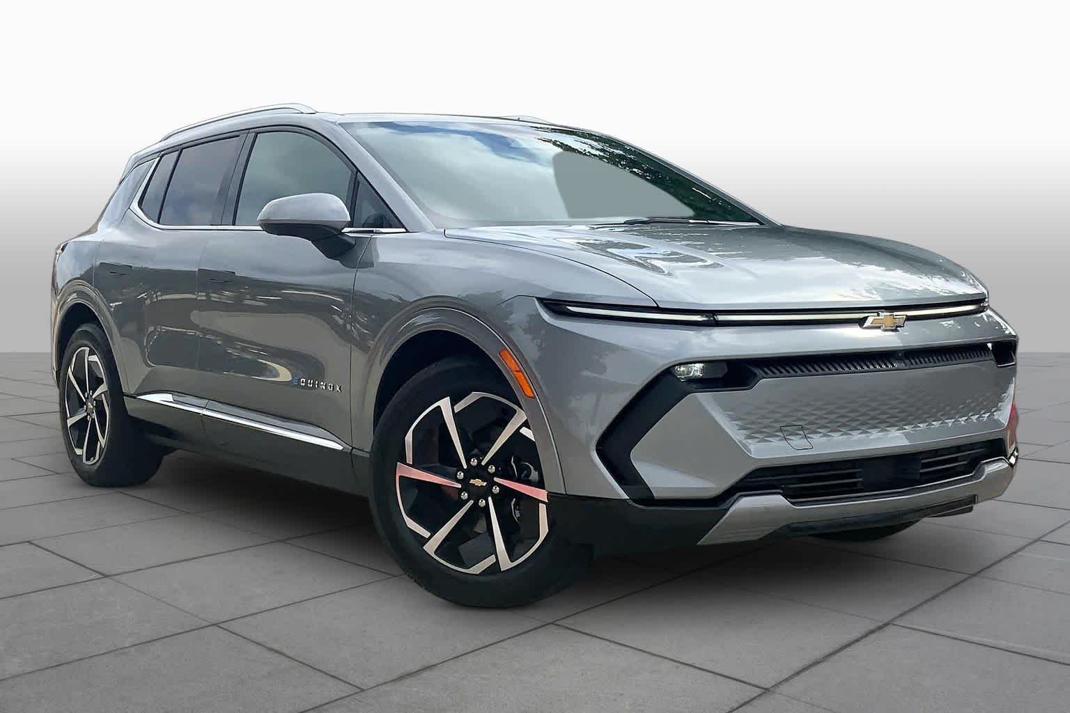 Used 2025 Sterling Gray Metallic Chevrolet LT2 w/PDE image 2