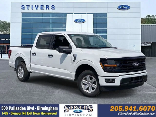 New 2026 Oxford White Ford XLT image 1