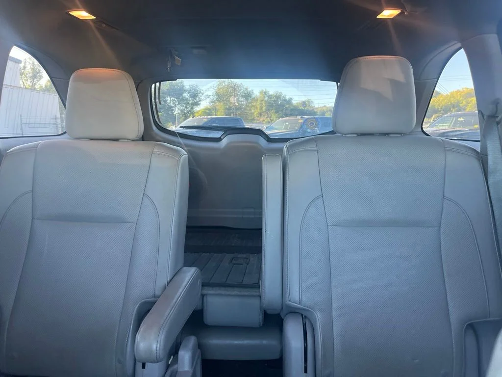 Used 2015 Jade Metallic Toyota Limited Platinum V6 image 20