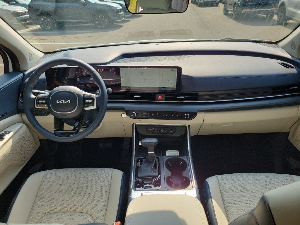 New 2026 Snow White Pearl Kia EX image 18