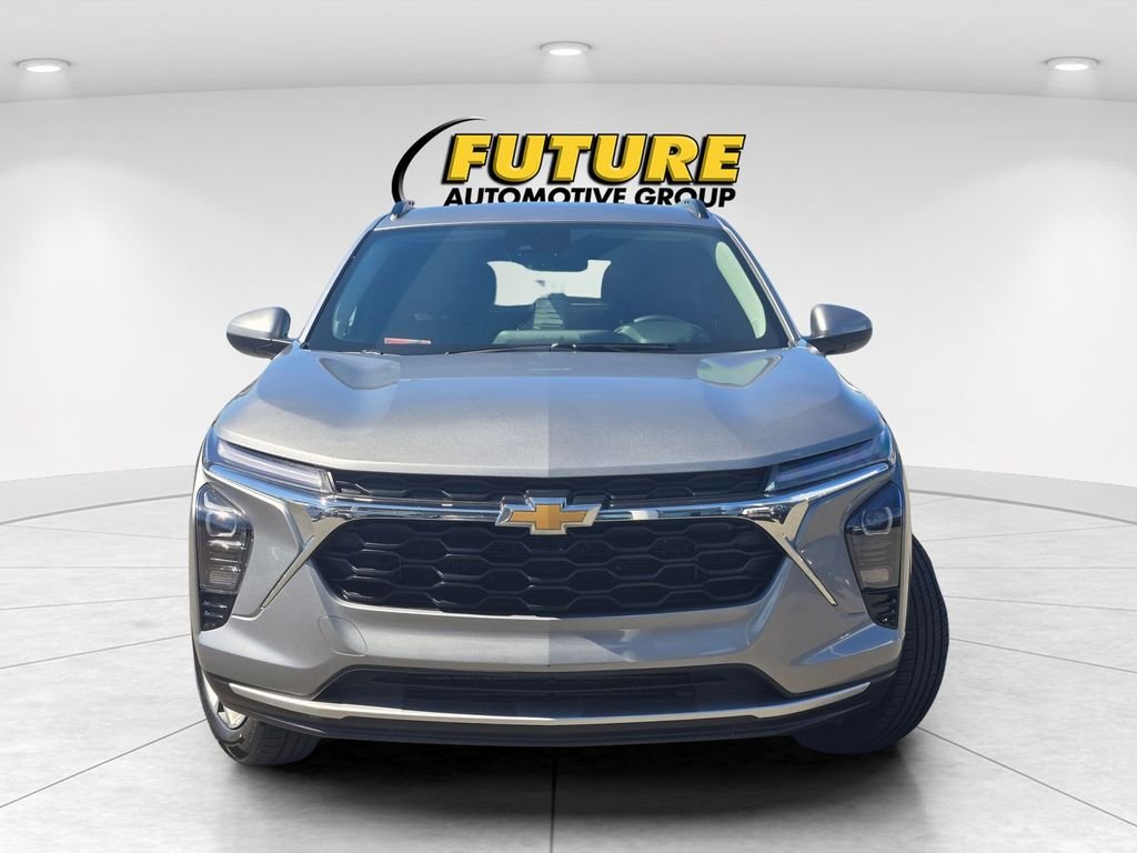 Used 2025 Gray Chevrolet LT image 2