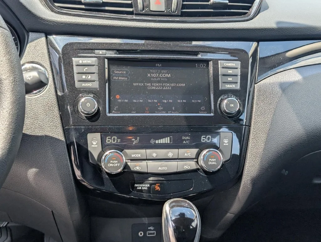 Used 2022 Brilliant Silve Nissan SV image 18