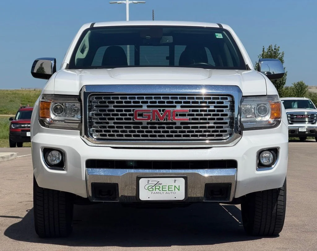 Used 2018 White GMC Denali image 6
