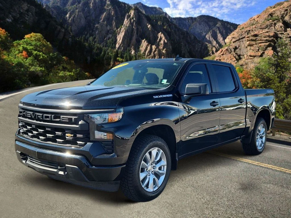 Used 2024 Black Chevrolet Custom image 5