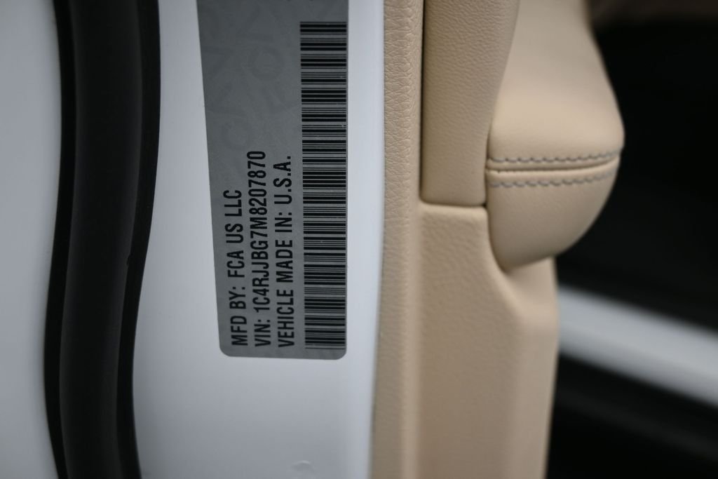 Used 2021 White Jeep Limited image 18