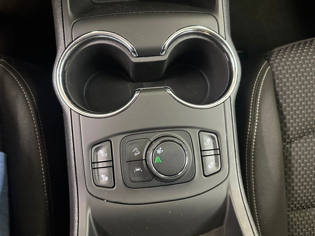 2023 GMC Terrain SLE - Photo 16