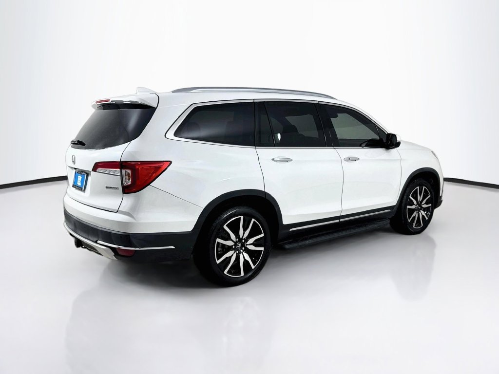 Certified Used 2021 Platinum White Pearl Honda Touring image 8