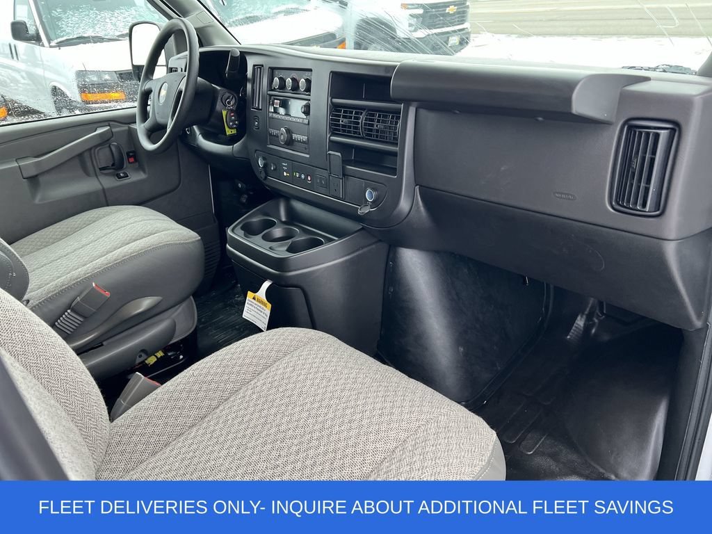 2025 Chevrolet Express Cargo Work Van - Photo 11