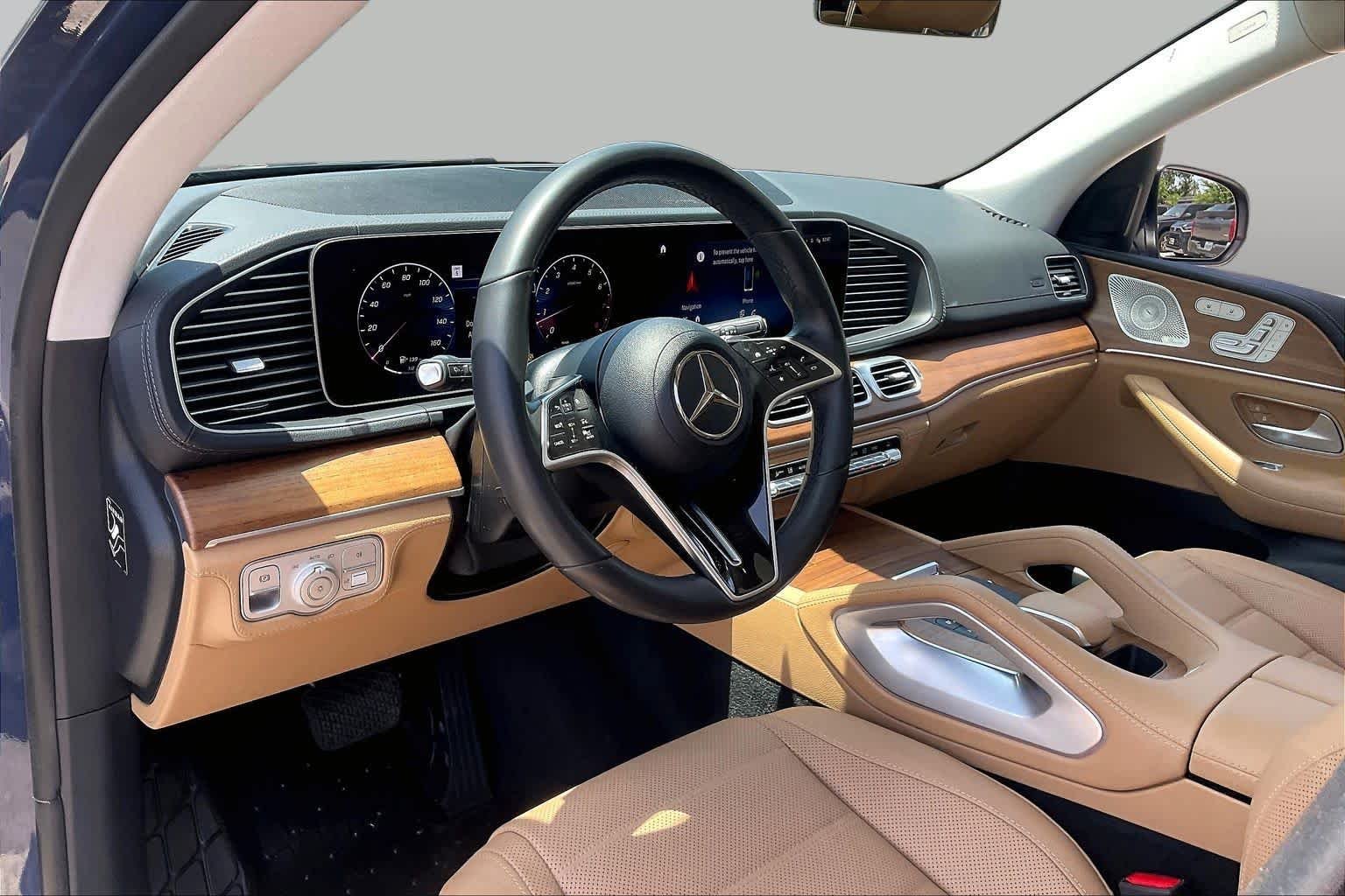 Used 2024 Twilight Blue Metallic Mercedes-Benz GLE 350 image 17