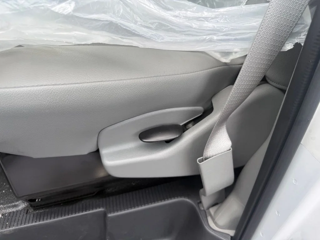 New 2027 Oxford White Ford E-450 DRW image 15