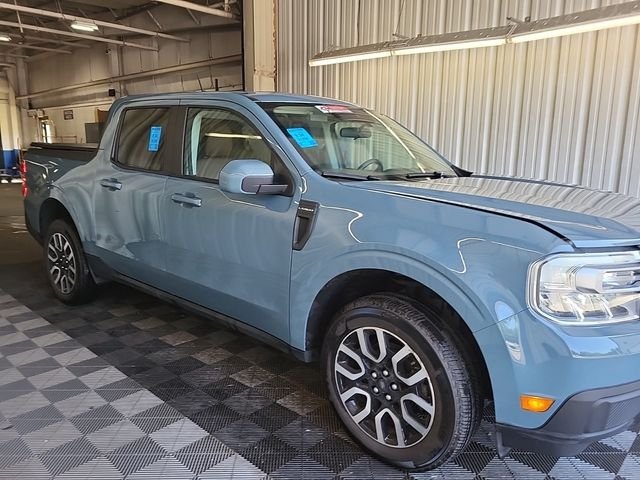 Used 2022  Ford Lariat image 1