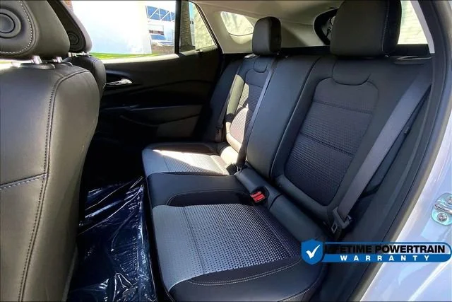 New 2025 Summit White Chevrolet LT image 11