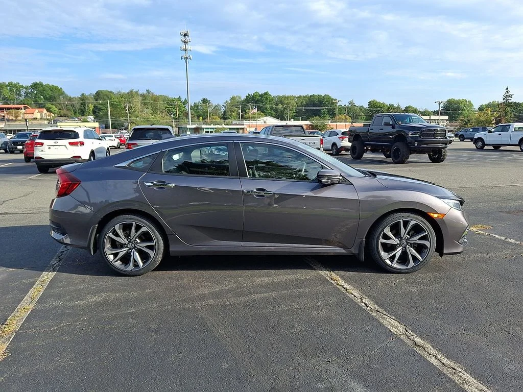 2021 Honda Civic Touring - Photo 7