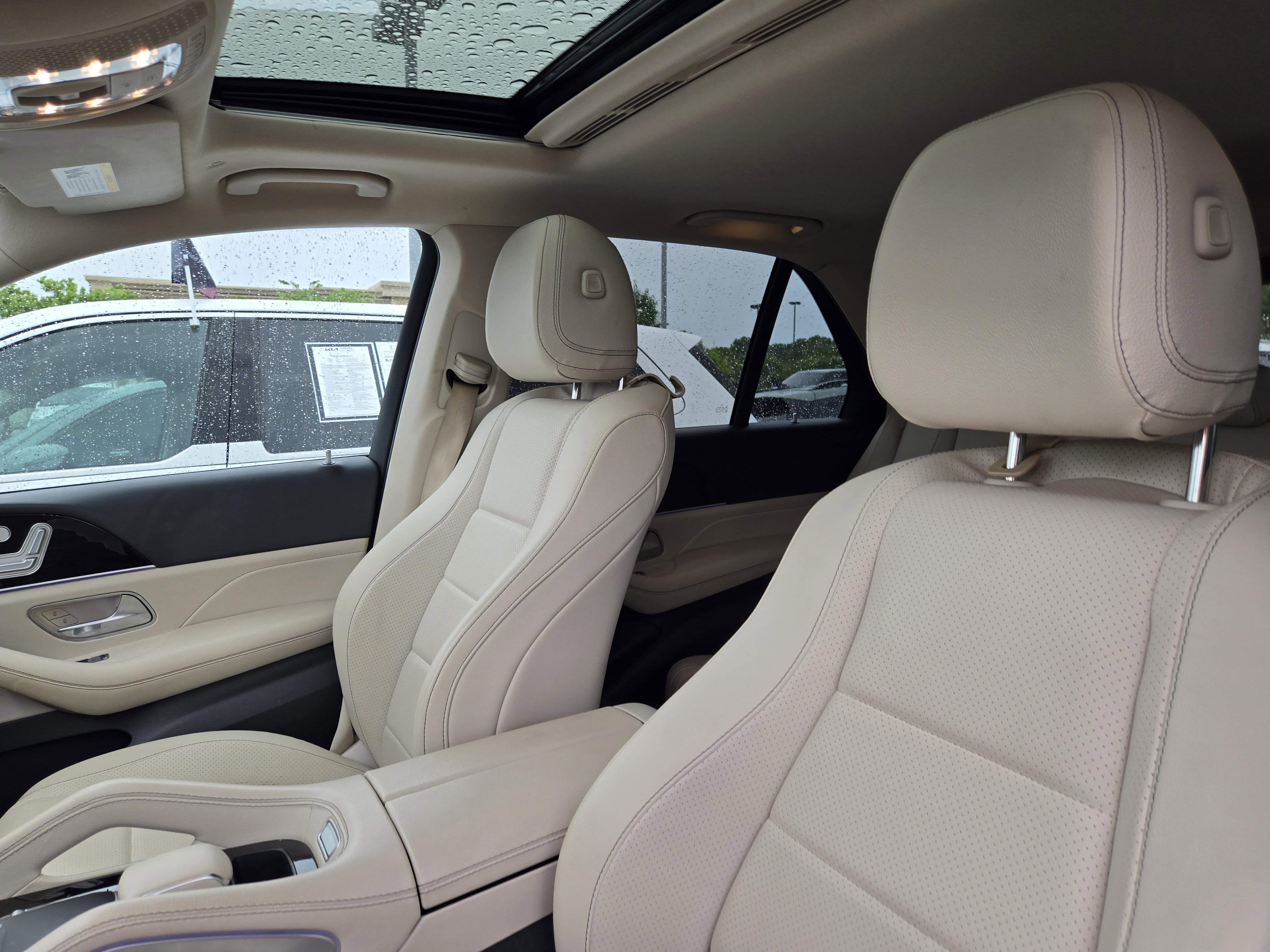 Used 2020 White Mercedes-Benz GLE 350 image 26