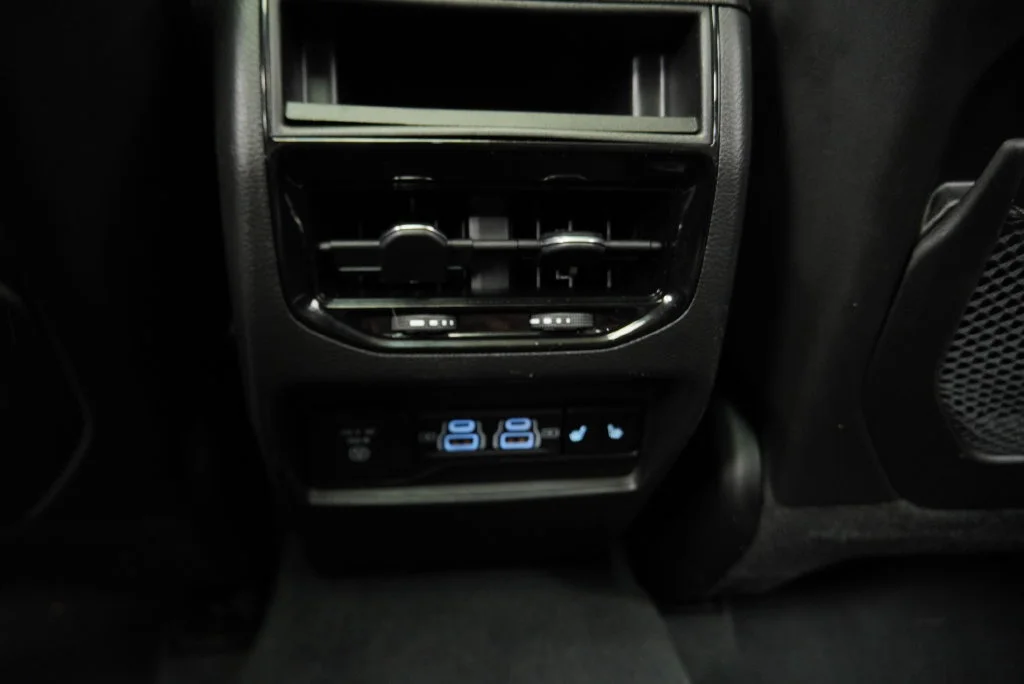 Used 2023 White Jeep 4xe image 25