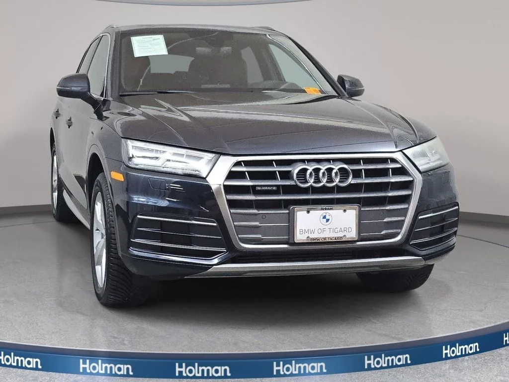 Used 2018 Moonlight Blue Metallic Audi 2.0T Premium image 3