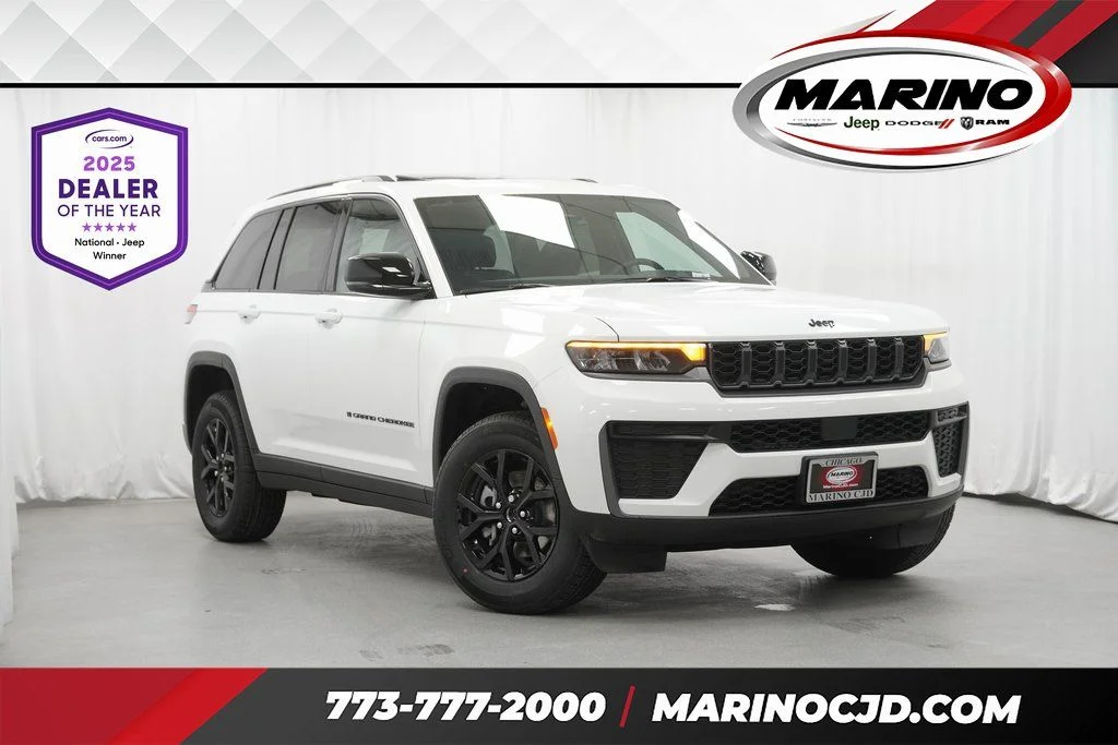New 2026 Bright White Clear-Coat Exterior Paint Jeep Laredo Altitude image 1