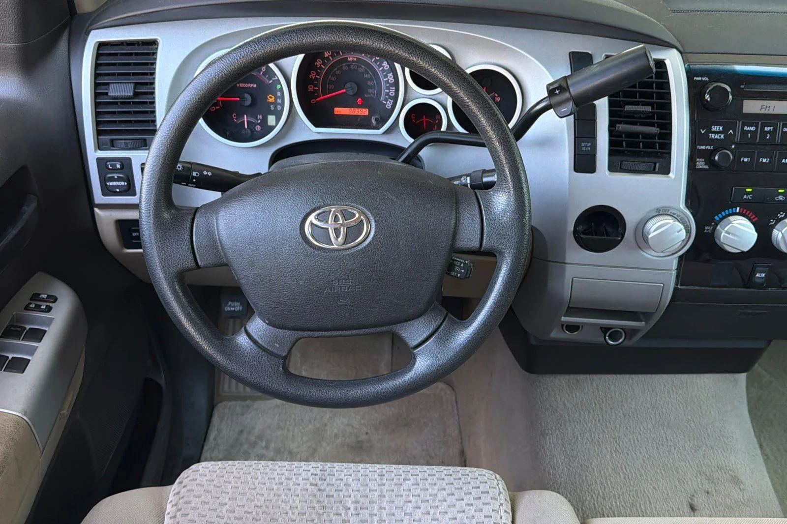Used 2007 White Toyota SR5 image 16