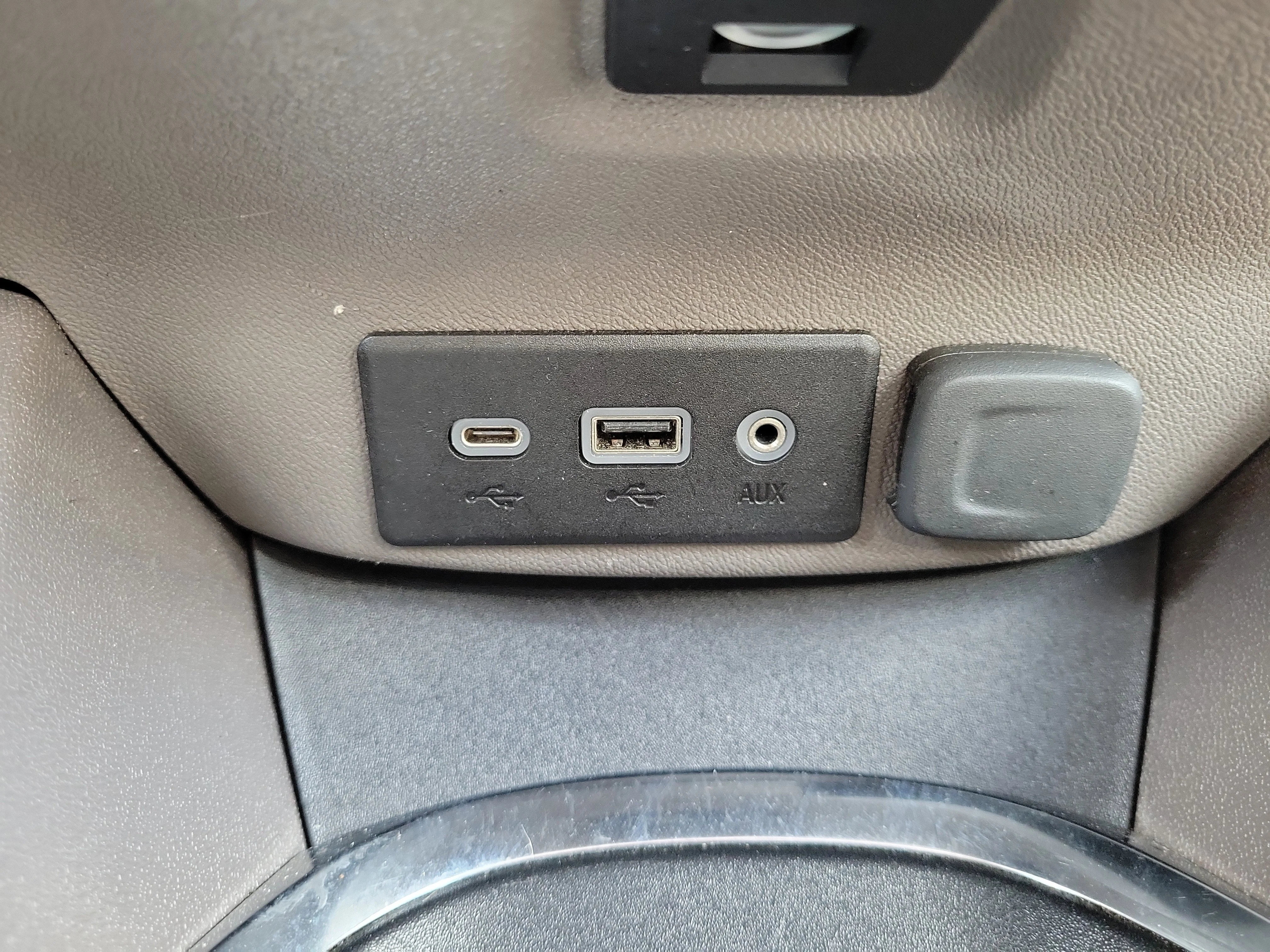 Used 2024 Sterling Gray Metallic Chevrolet LT image 28