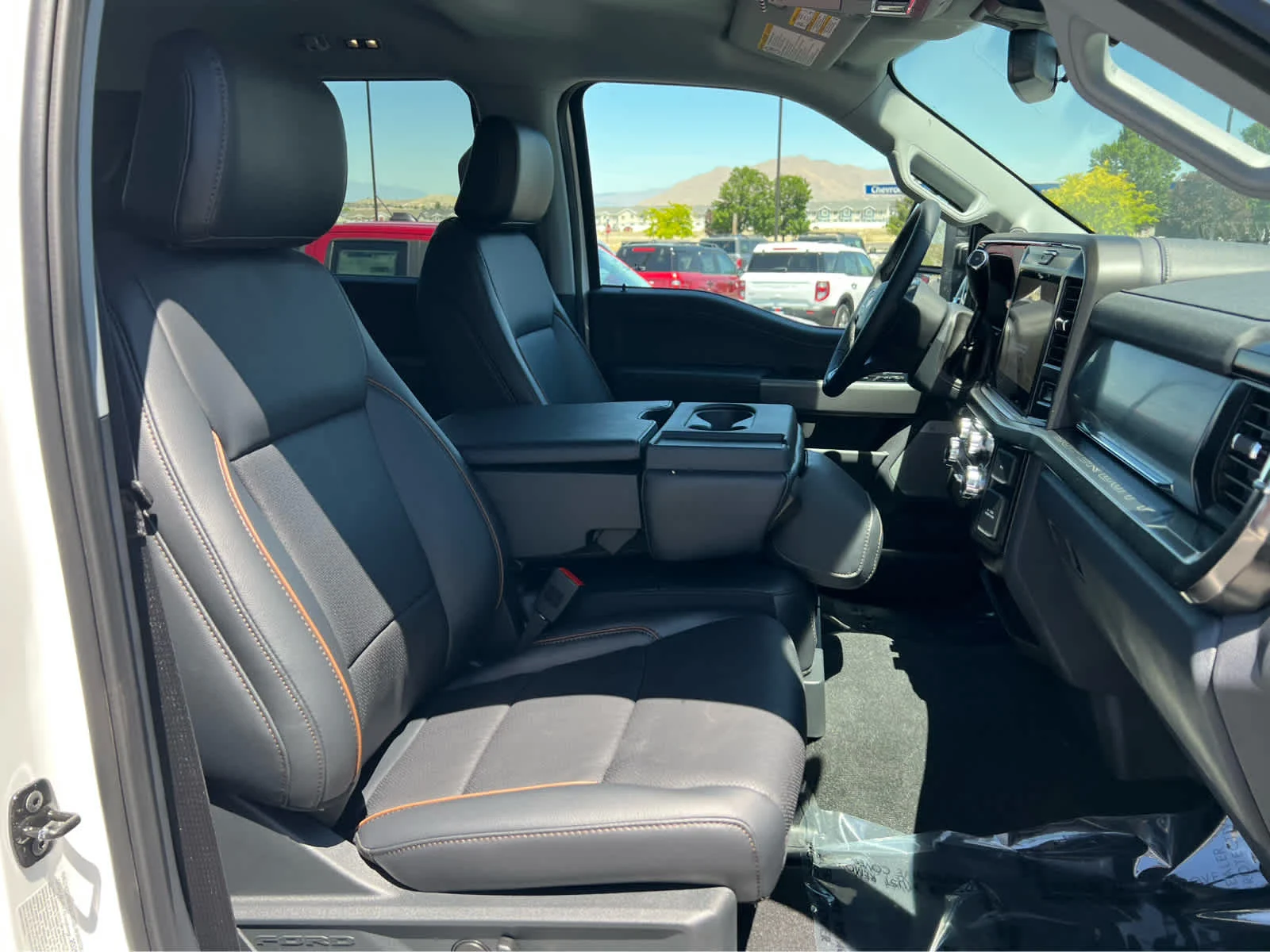 New 2026 Star White Metallic Tri-Coat Ford F-350® Lariat® image 17