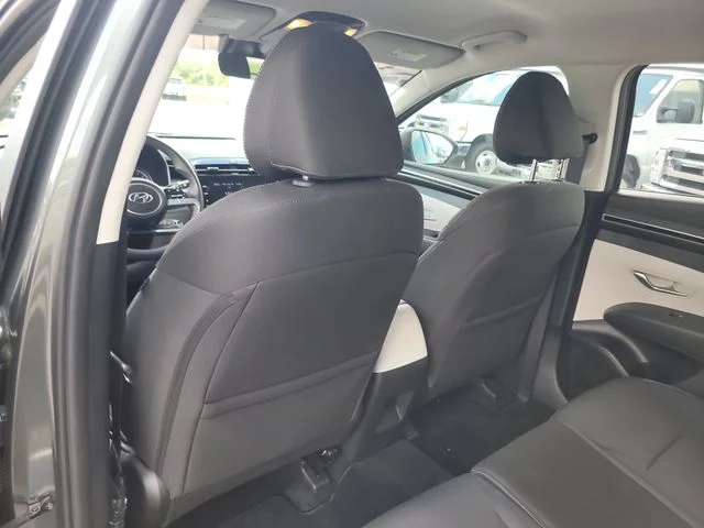 Used 2022 Gray Hyundai SE image 12