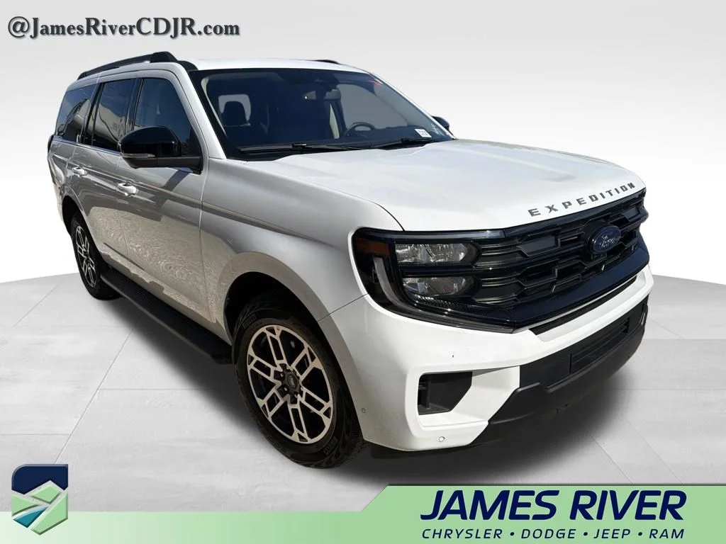 Used 2025 White Ford Active image 4