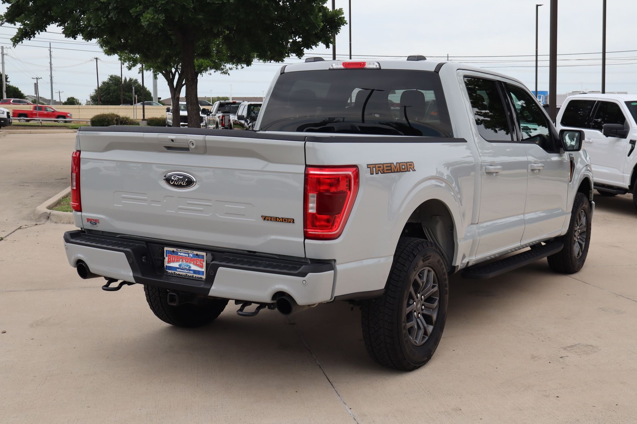Used 2023 White Ford Tremor image 3