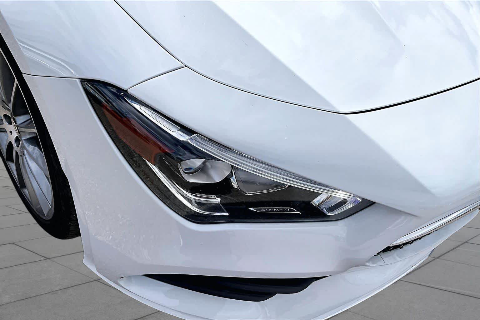 Used 2022 Digital White Metallic Mercedes-Benz CLA 250 image 24