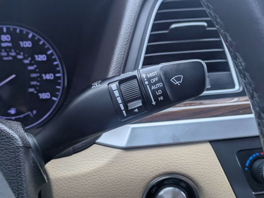 Used 2016 Blue Hyundai 3.8 image 27