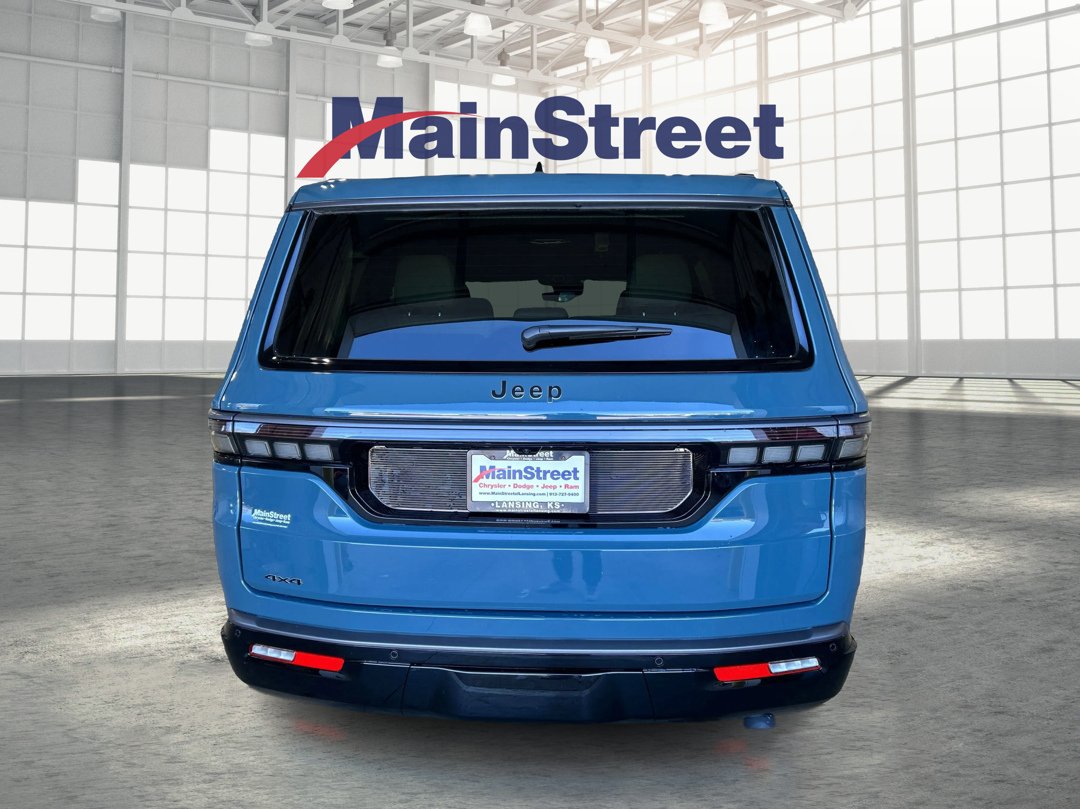 New 2026 Steel Blue Exterior Paint Jeep Limited Reserve image 4