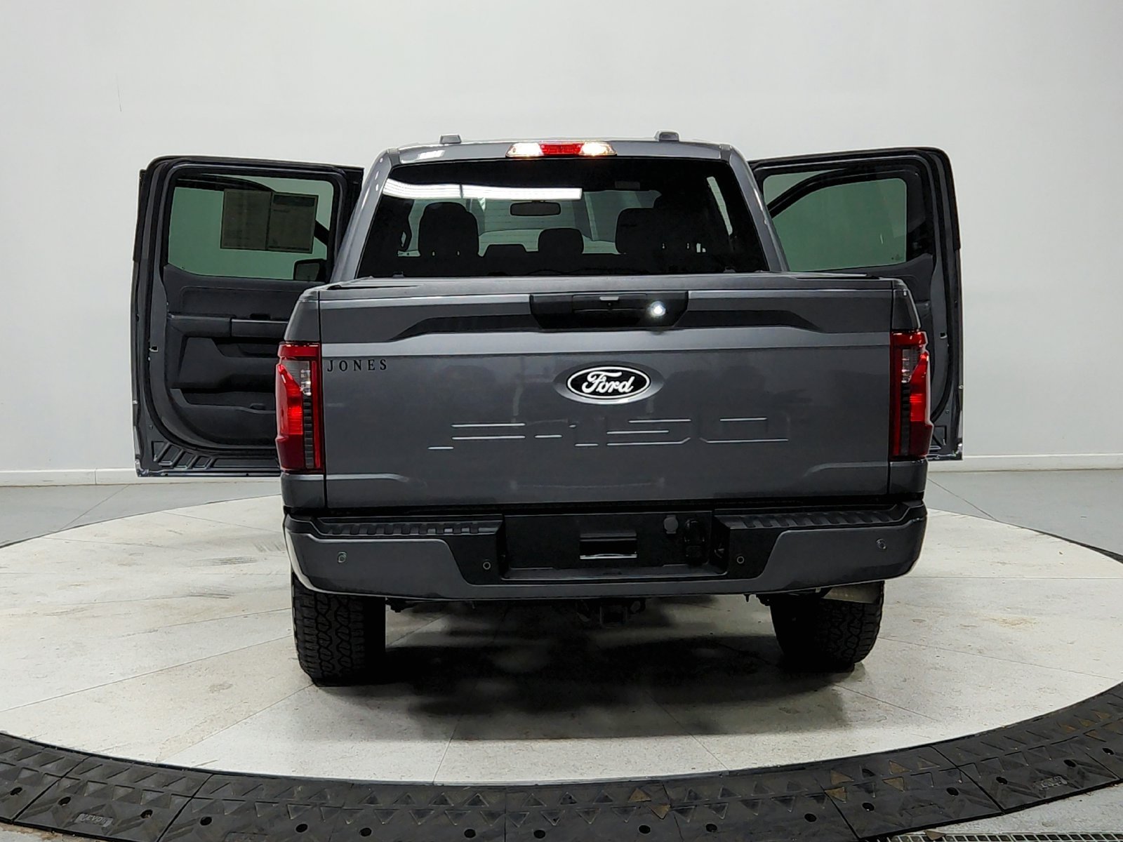 Used 2024 Gray Ford XLT image 15