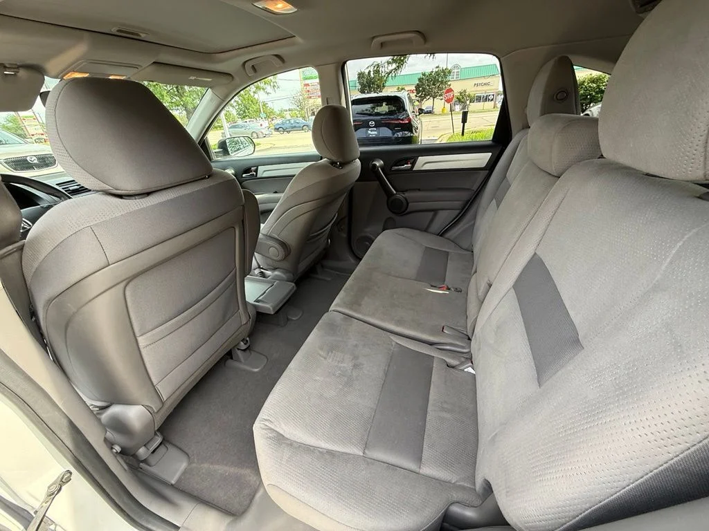 Used 2011  Honda EX image 24