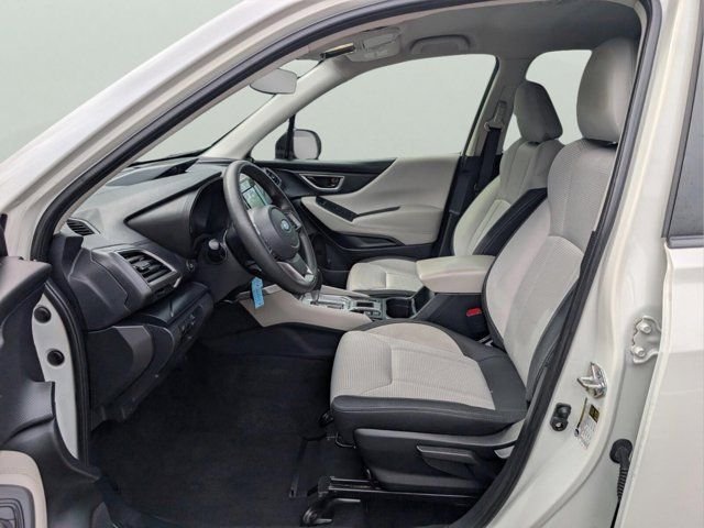 Used 2023 White Subaru Base image 9