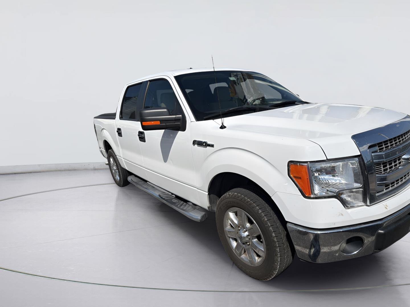 2013 Ford F-150 photo 2 of 5