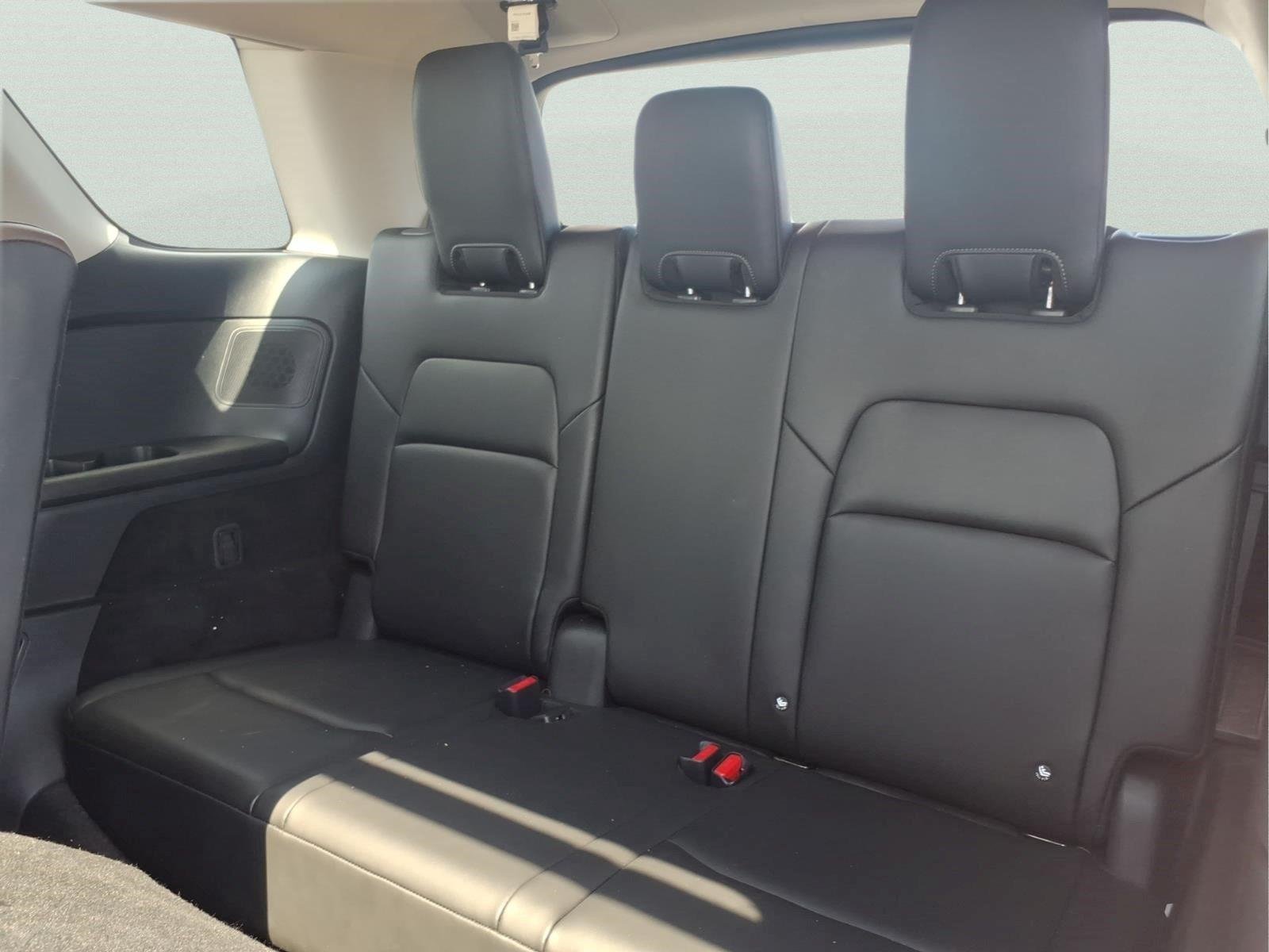 Used 2025 Scarlet Ember Tintcoat Nissan Platinum image 11