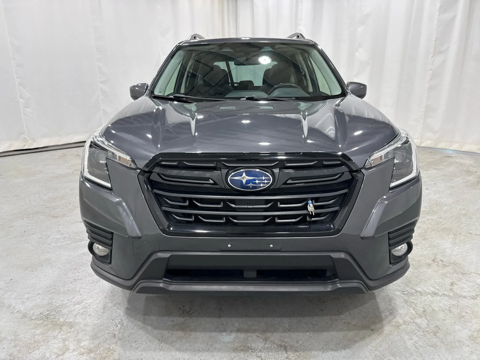 Used 2023  Subaru Premium image 8