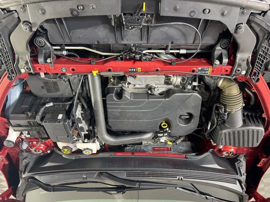 Used 2023 Volcanic Red Tintcoat GMC SLE image 22