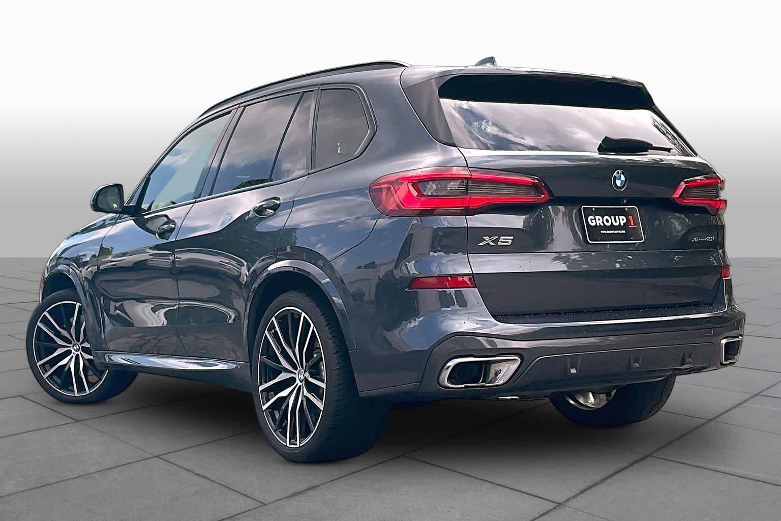 Used 2019 Arctic Gray Metallic BMW xDrive40i image 11