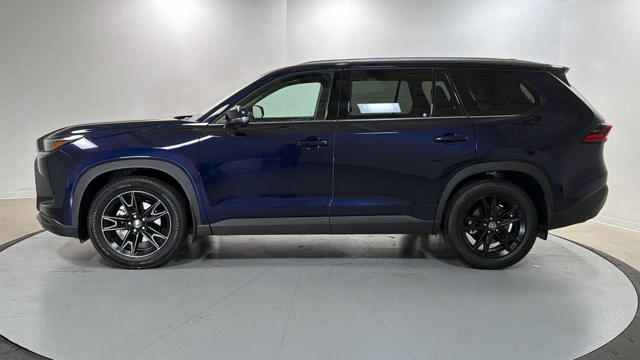Certified Used 2025  Toyota Platinum image 8