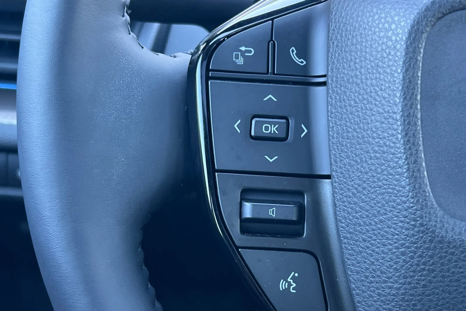 Certified Used 2024 Reservoir Blue Toyota Limited image 25